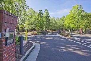 8102 Woodland Ln, Alpharetta, GA 30009 - Photo 38