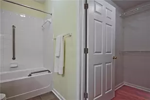 8102 Woodland Ln, Alpharetta, GA 30009 - Photo 28