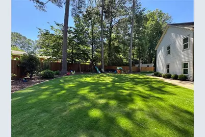 859 East Avenue, Scottdale, GA 30079 - Photo 8