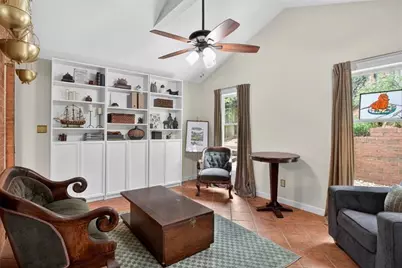 272 Windsor Parkway NE, Atlanta, GA 30342 - Photo 18