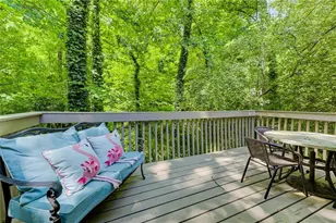 570 Elden Dr, Atlanta, GA 30342 - Photo 18