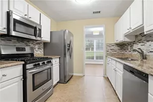 237 Kensington Trce, Stockbridge, GA 30281 - Photo 2