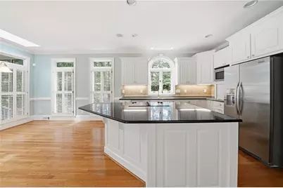 3725 Wickloe Court, Snellville, GA 30039 - Photo 8