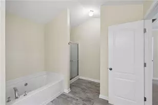 1075 Brownstone Dr, Marietta, GA 30008 - Photo 22