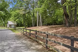 7445 Fox Hat Ln, Cumming, GA 30028 - Photo 4