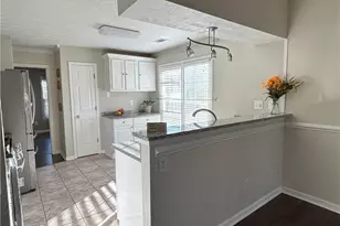 4870 Camberbridge Dr, Alpharetta, GA 30022 - Photo 4
