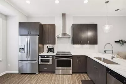 629 Broadview Place NE, Atlanta, GA 30324 - Photo 2