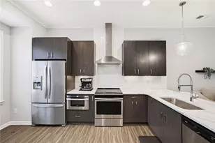 629 Broadview Pl NE, Atlanta, GA 30324 - Photo 2