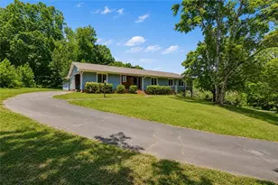 269 W Hermitage Rd NE, Rome, GA 30161 - Photo 2