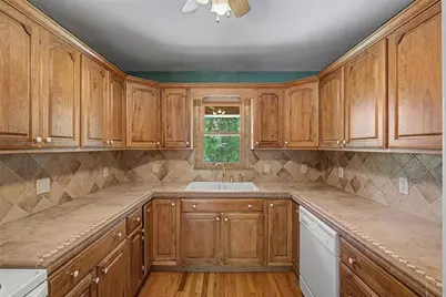 269 W Hermitage Road NE, Rome, GA 30161 - Photo 6