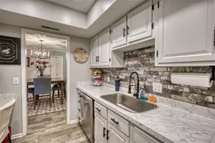 6851 Roswell Rd, Sandy Springs, GA 30328 - Photo 18
