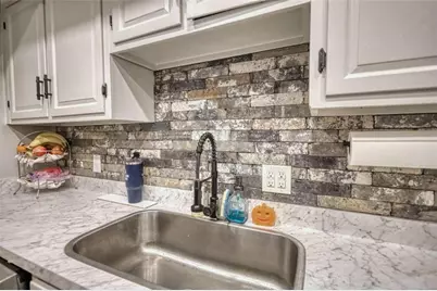 6851 Roswell Rd, Sandy Springs, GA 30328 - Photo 22