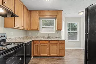 6299 Marbut Farms Ln, Lithonia, GA 30058 - Photo 8