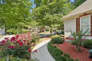1611 Flowering Dogwood Dr, Powder Springs, GA 30127 - Photo 4