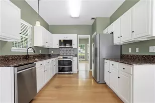 200 Kripple Kreek Dr, Sharpsburg, GA 30277 - Photo 2