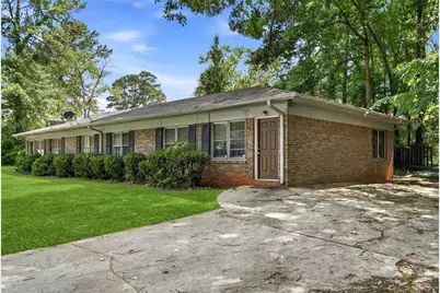 2124 Golfview Drive SE, Conyers, GA 30013 - Photo 2