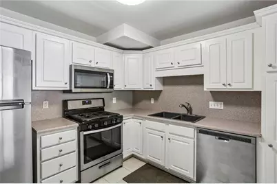 2965 Pharr Court South NW #316, Atlanta, GA 30305 - Photo 6