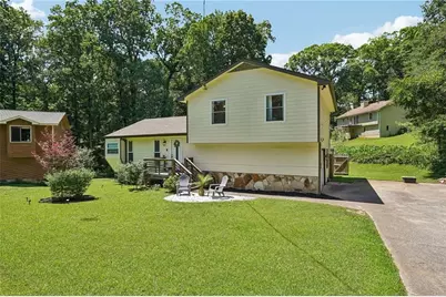 3211 Oakbrook Lane, Clarkston, GA 30021 - Photo 2