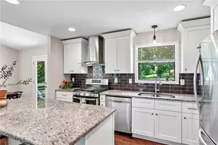 3211 Oakbrook Ln, Clarkston, GA 30021 - Photo 16