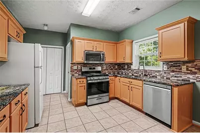 375 Clairidge Lane, Lawrenceville, GA 30046 - Photo 8