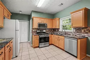 375 Clairidge Ln, Lawrenceville, GA 30046 - Photo 8