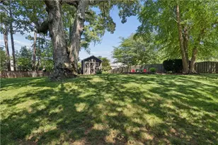 420 N Pine Dr, Alpharetta, GA 30022 - Photo 2