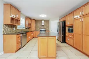 13068 Rangeley Hills Dr, Hampton, GA 30228 - Photo 4