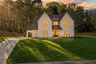 8410 Creekside Overlook Dr, Gainesville, GA 30506 - Photo 2