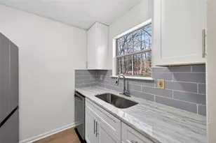 5225 Forest Downs Ln, South Fulton, GA 30349 - Photo 10