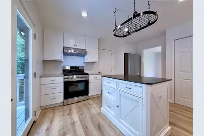 2200 Carey Place, Marietta, GA 30066 - Photo 8