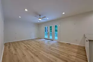 2200 Carey Pl, Marietta, GA 30066 - Photo 14