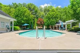 1305 Village Ln, Roswell, GA 30075 - Photo 32