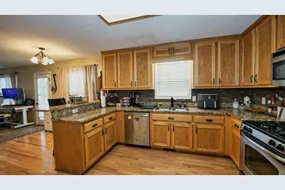 1049 Fieldstone Drive, Canton, GA 30114 - Photo 6