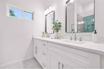 815 Cameron M Alexander Boulevard NW, Atlanta, GA 30318 - Photo 12