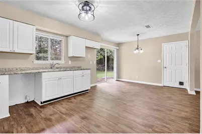 8998 Hurst Court, Jonesboro, GA 30238 - Photo 8