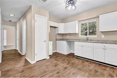 8998 Hurst Court, Jonesboro, GA 30238 - Photo 10