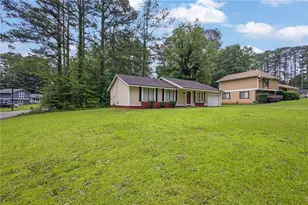 8998 Hurst Ct, Jonesboro, GA 30238 - Photo 4