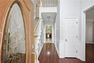 1160 Dogwood Park Dr, Lawrenceville, GA 30046 - Photo 2