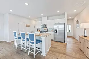 5361 Melbourne Ln, Flowery Branch, GA 30542 - Photo 2
