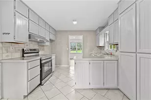 225 Hauteur Pl, Lilburn, GA 30047 - Photo 12