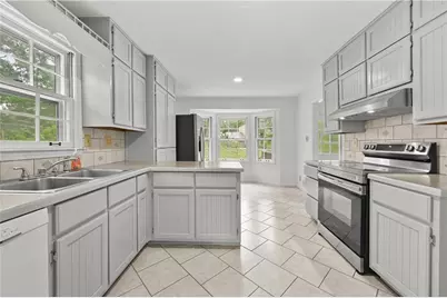 225 Hauteur Garden, Lilburn, GA 30047 - Photo 10