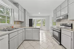 225 Hauteur Pl, Lilburn, GA 30047 - Photo 10