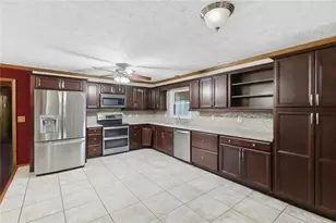 11O Hearthstone Dr, Stockbridge, GA 30281 - Photo 6