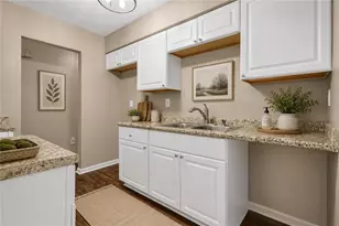 8997 Huntwood Ln, Riverdale, GA 30274 - Photo 22