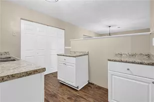 8997 Huntwood Ln, Riverdale, GA 30274 - Photo 20