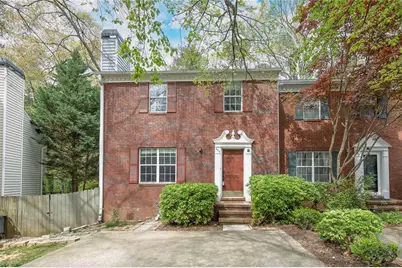 635 Anderson Walk #635, Marietta, GA 30062 - Photo 2