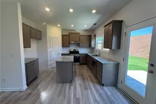 205 Bloomfield Cir, Canton, GA 30114 - Photo 2