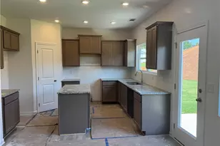 205 Bloomfield Cir, Canton, GA 30114 - Photo 6