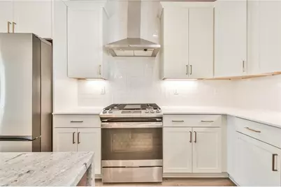 5858 Westin Road, Sandy Springs, GA 30328 - Photo 12