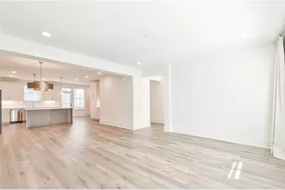5858 Westin Road, Sandy Springs, GA 30328 - Photo 6